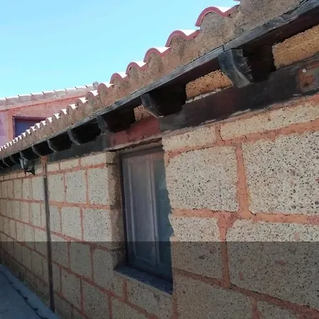 Casa Rural Sunrises بيت للعطل